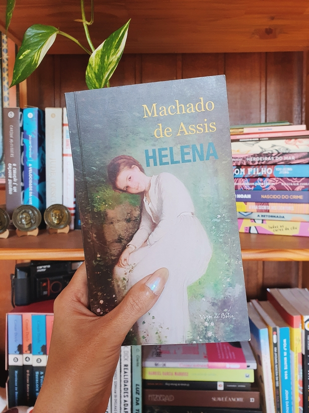 Capa do livro Helena - Machado de Assis