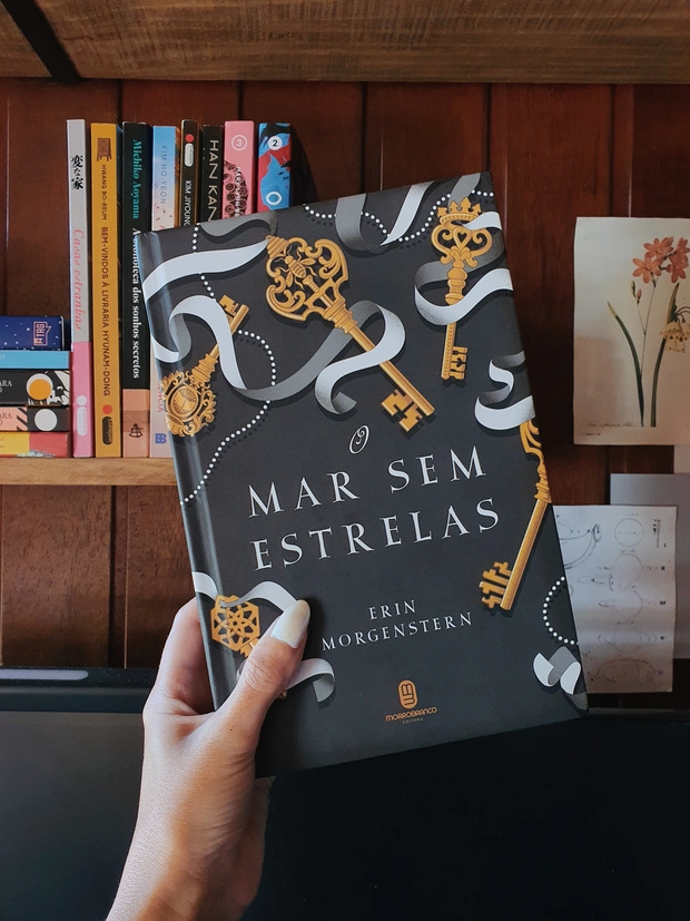 Capa do livro O Mar Sem Estrelas - Erin Morgenstern